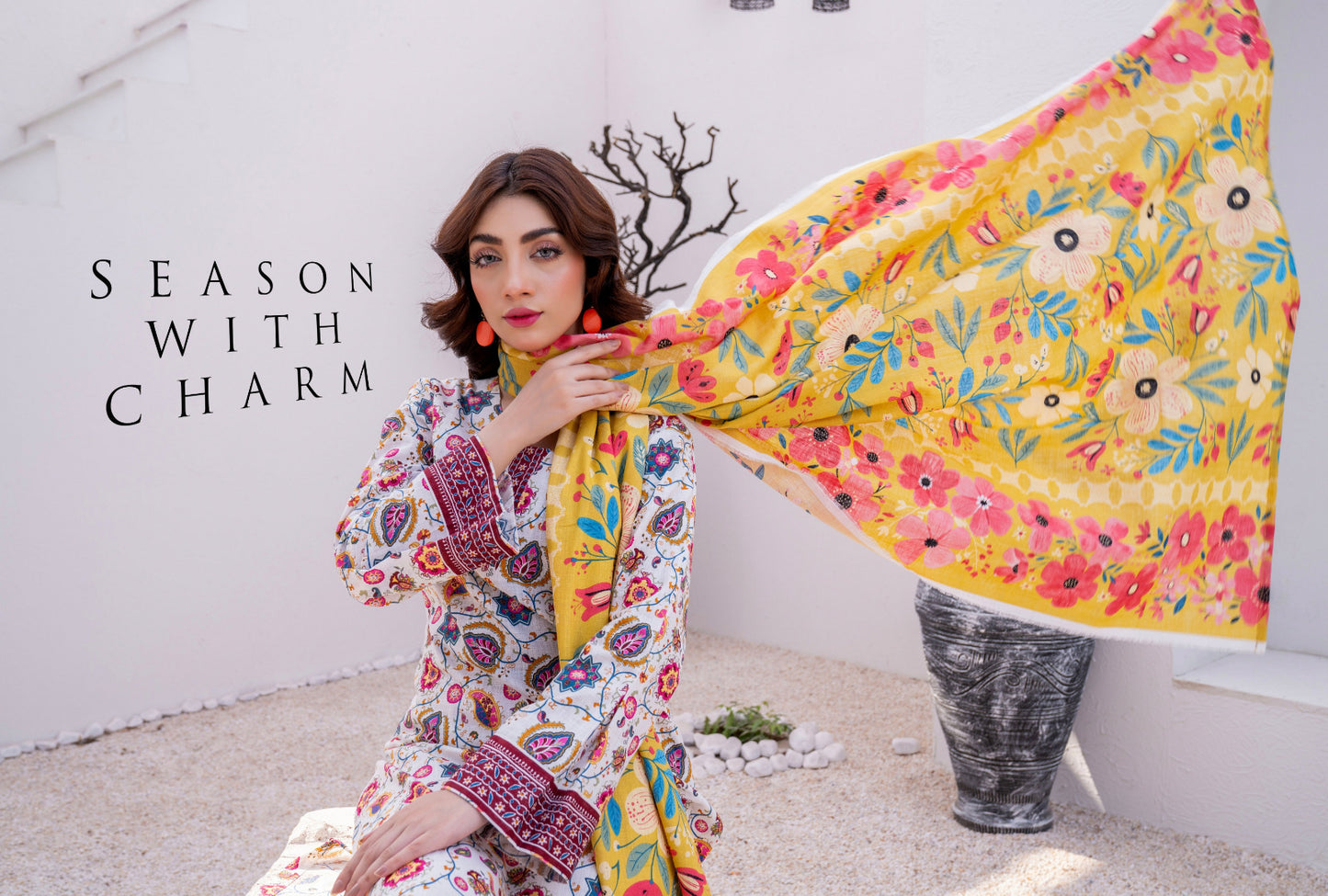 Off-White Paisley Printed Karandi 3-Piece Unstitched Suit